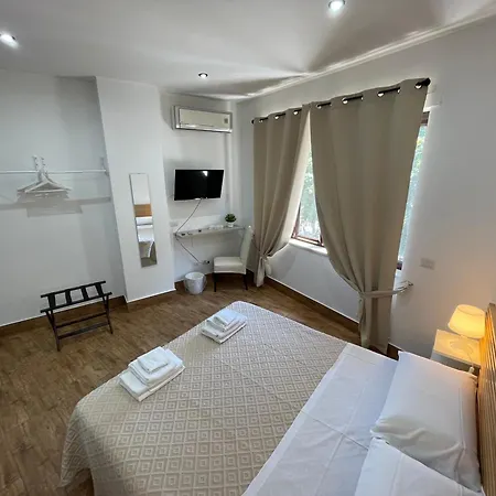 Regal Stanze Con Bagno Privato 3* Naples
